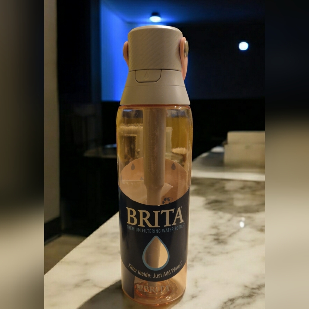 Brita 26 oz water bottle with filter